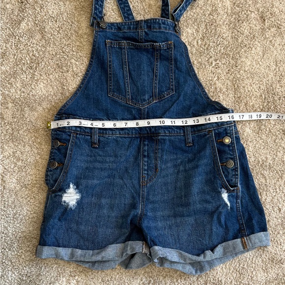 Old Navy Distressed Denim Overall Shorts - Picture 9 of 11